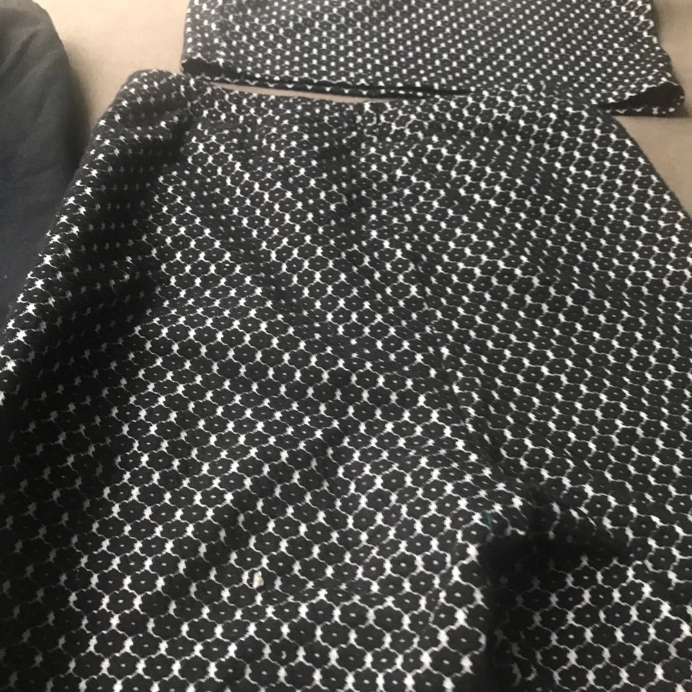 Black and White Patterned A-Line Women's set Sunday best and brandy Melville ski
